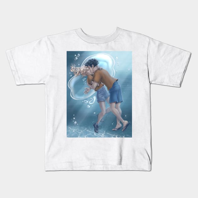 Underwater kiss Kids T-Shirt by ritta1310